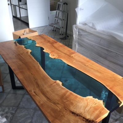 Обеденный стол река из клена