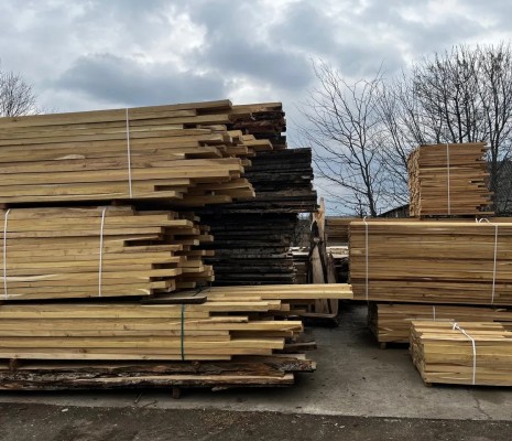 Обрезная доска из акации (робиния) сухая камерной сушки