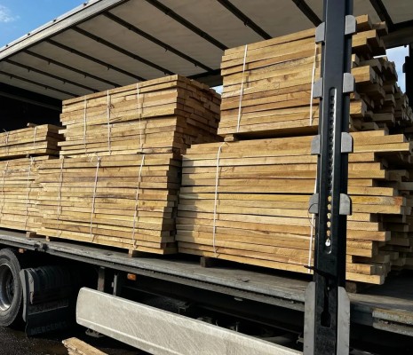 Обрезная доска из акации (робиния) сухая камерной сушки