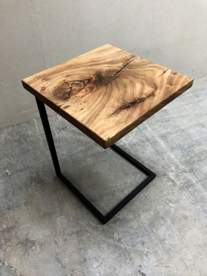 Придиванный столик из из слэба